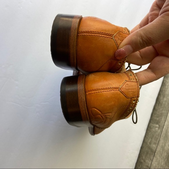 John Fluevog Brandenburg capped toe brogue shoes - Picture 7 of 8